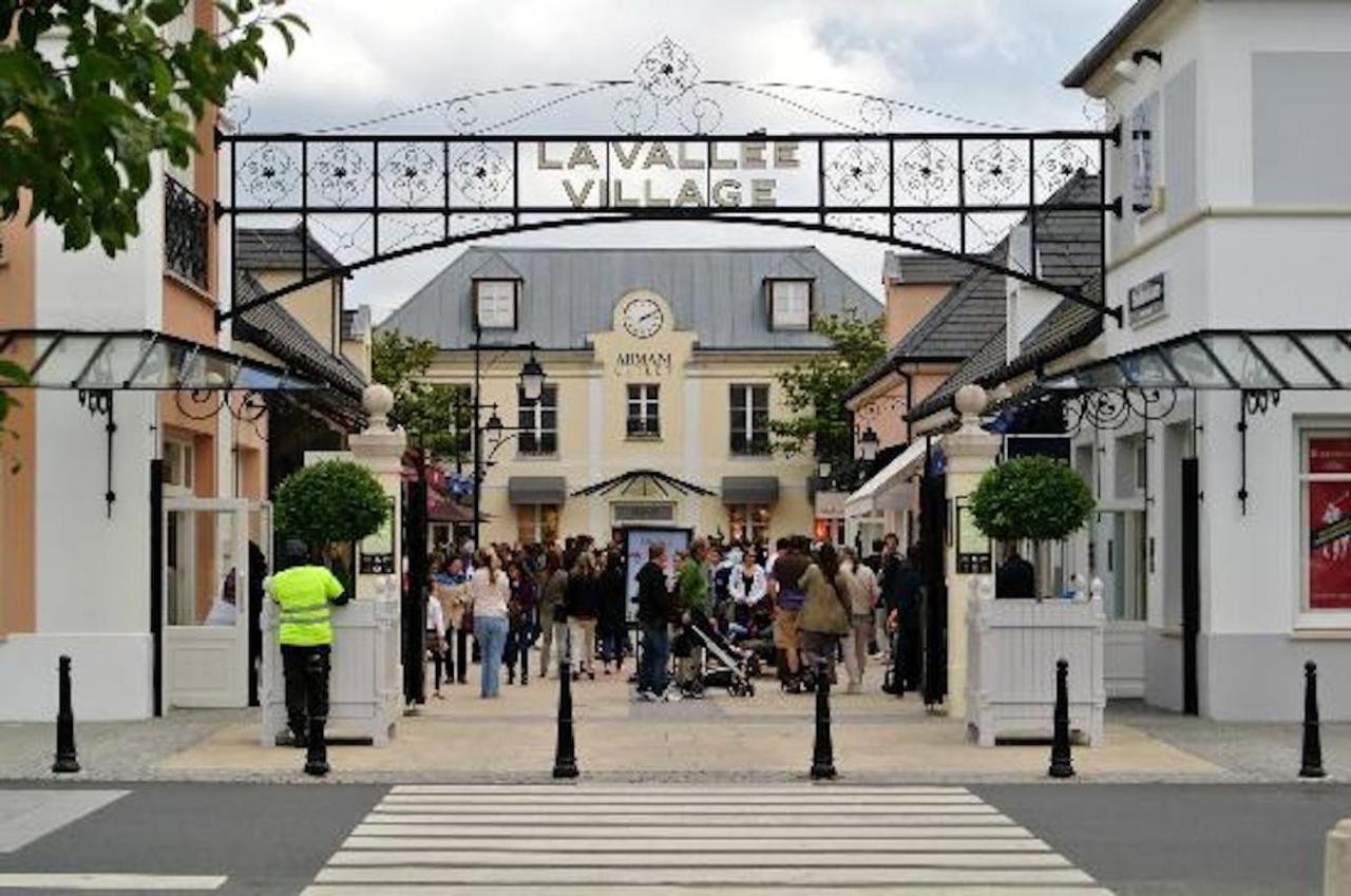 La Brie à 15mn de Disneyland et Village Nature Neufmoutiers-en-Brie Esterno foto